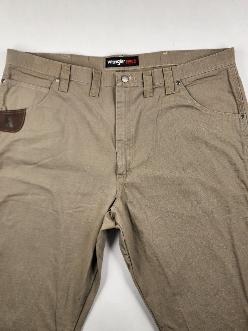 Wrangler Riggs Workwear Men's 44x32 Ripstop Ranger Cargo Pants Tan Khaki Utility